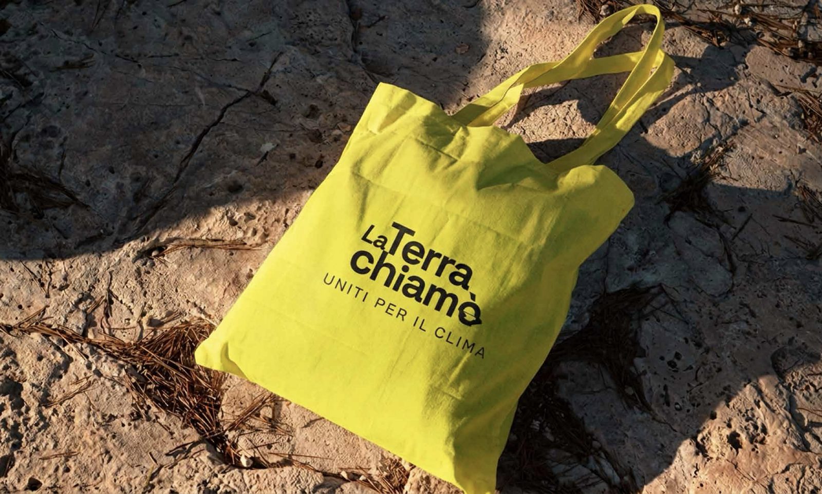 Shopper gialla La Terra chiamò